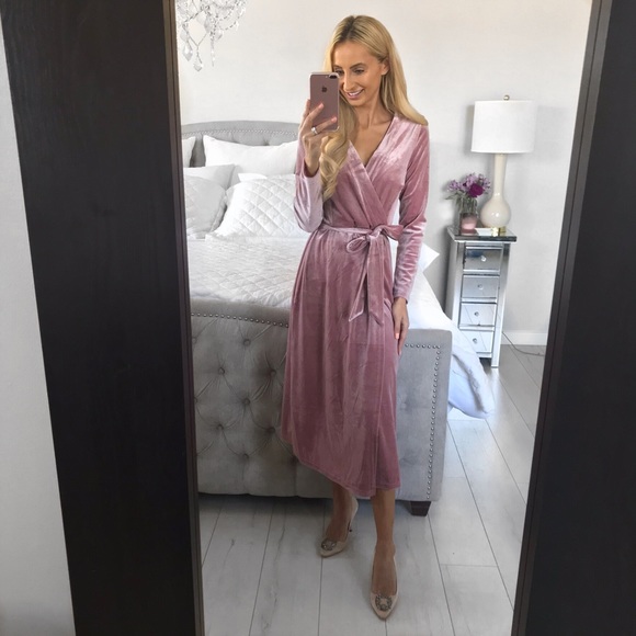 LAST ONE!! Pink Velvet Elegant Long Sleeve Maxi - Picture 6 of 8